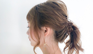 [這麼做才能比別人更可愛 10種日系馬尾小訣竅  想打造自然不做作感的關鍵是電棒捲]列表圖片alt