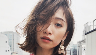 [加深女人味就靠8:2旁分♡櫻花妹都在剪的「人氣瀏海」特輯，想要美美約會把頭髮往右撥準沒錯？]列表圖片alt