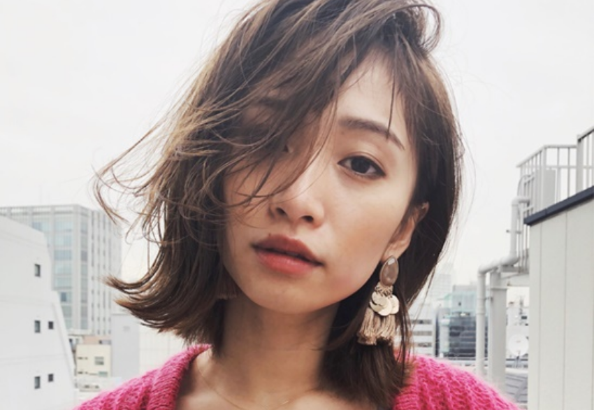 [加深女人味就靠8:2旁分♡櫻花妹都在剪的「人氣瀏海」特輯，想要美美約會把頭髮往右撥準沒錯？]內文圖片alt